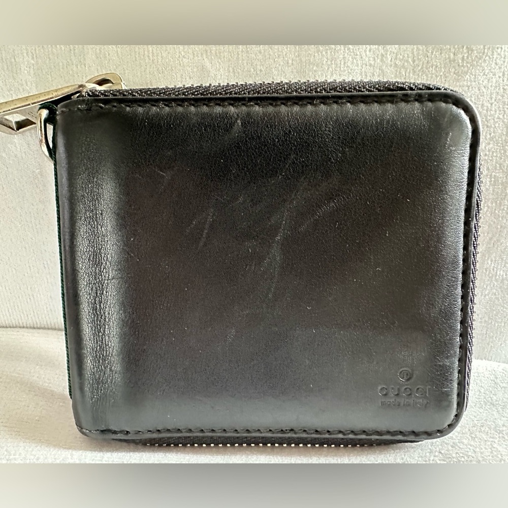 Authentic GUCCI Classic Stripe Zip Around Wallet Black 🍀